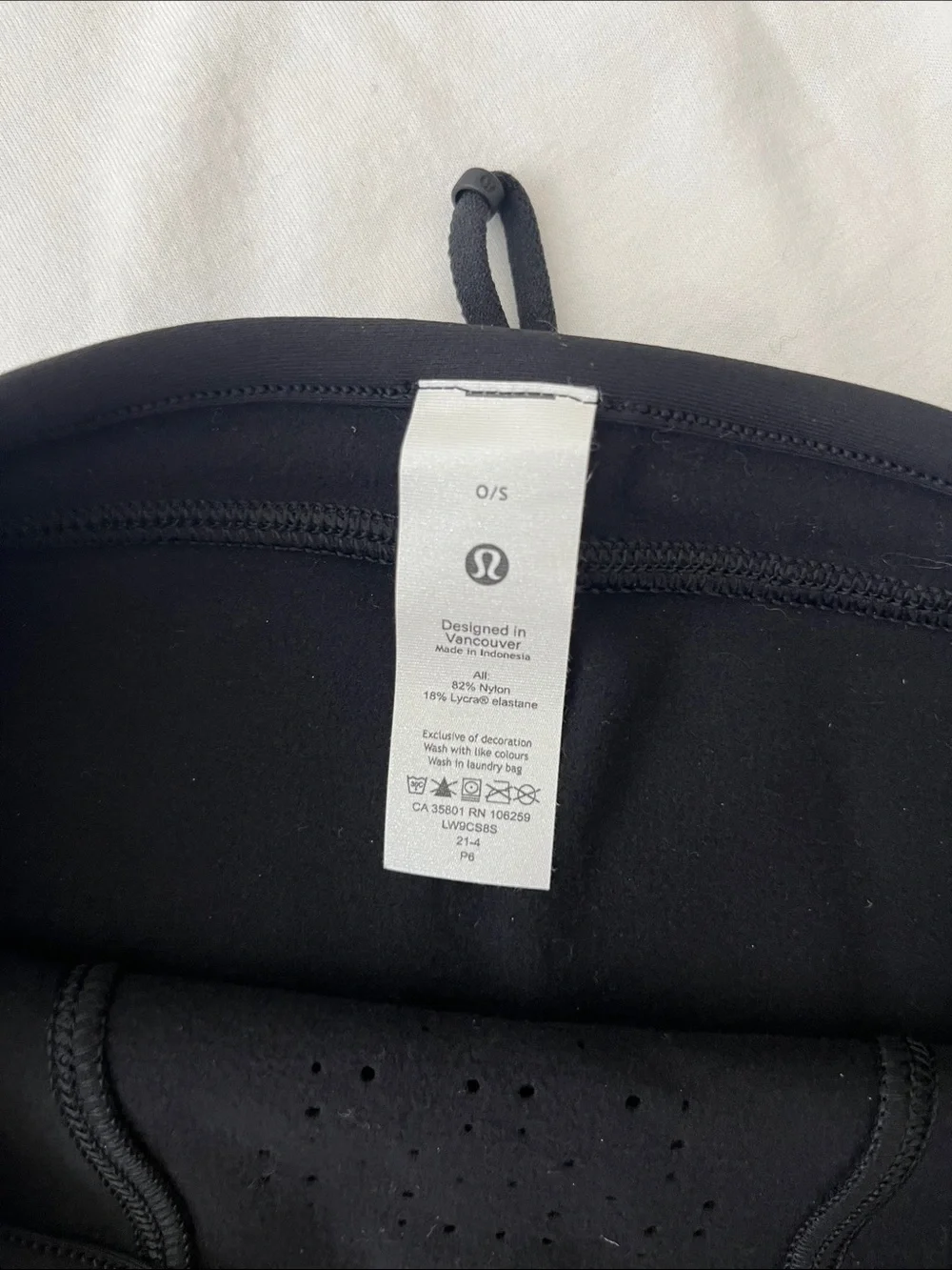 Lululemon Run for It All Neckwarmer Black